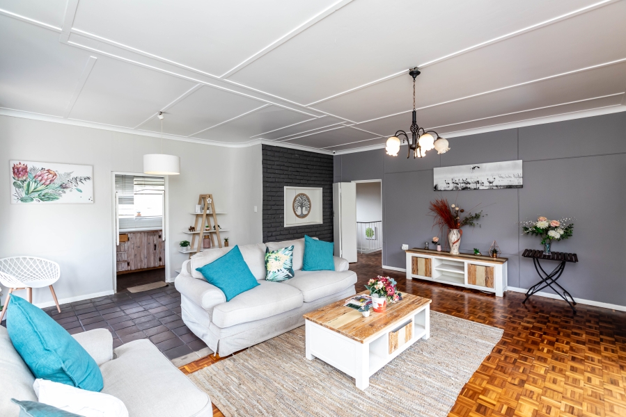 6 Bedroom Property for Sale in Abbotsford Eastern Cape